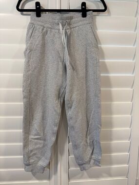 Lululemon women size 2 Classic Light Gray Drawstring Joggers